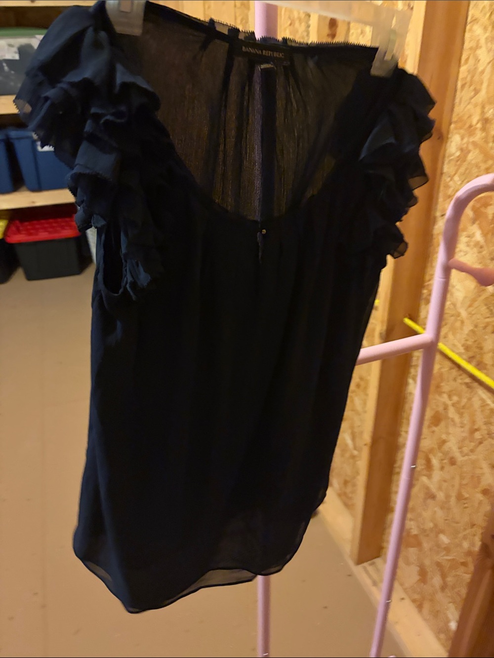 Banana Republic Navy Ruffle Sleeve Blouse meduim